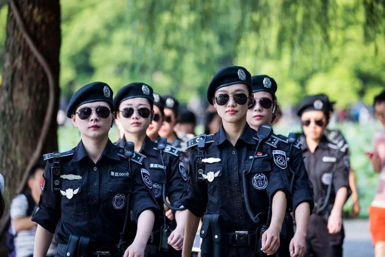 Chinese cool women police