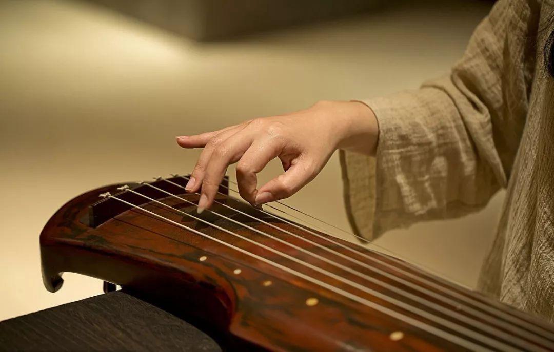 Guqin fingering