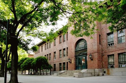 Campus-view-of-Tsinghua-University