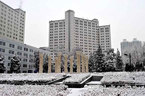 Winter-scenery-of-Lanzhou-University