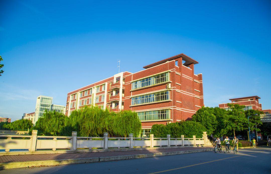 Teaching-building-of-Shanghai-Jiaotong-University