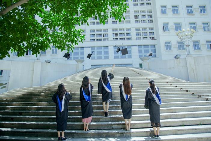 Graduation-photo-of-Lanzhou-University-of-Technology