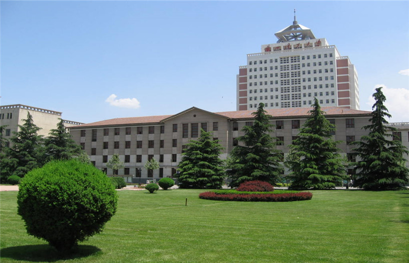 Lawn-of-Lanzhou-University-of-Technology
