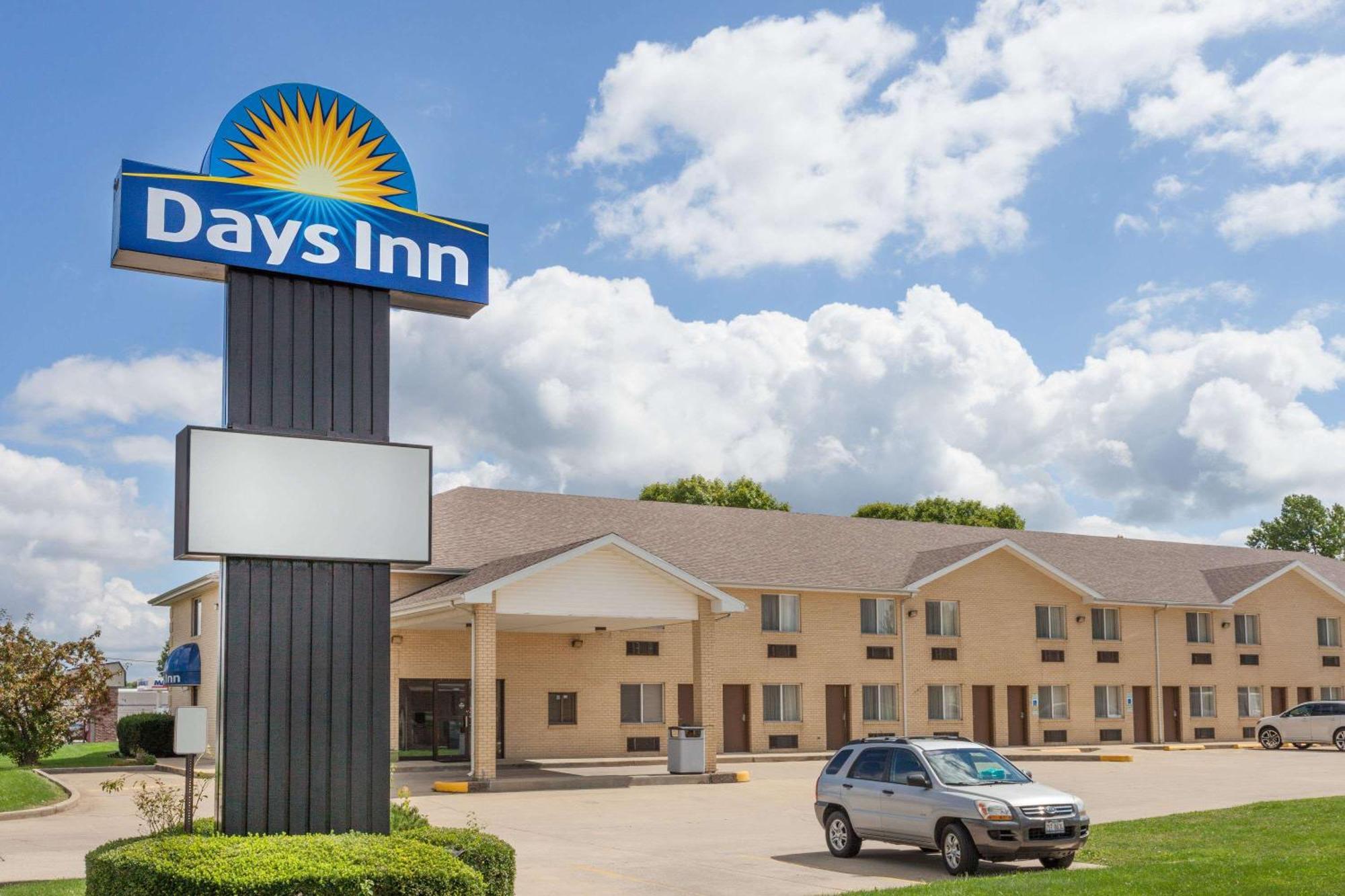 5 Days Inn by Wyndham Hotels in Illinois for Every Trip