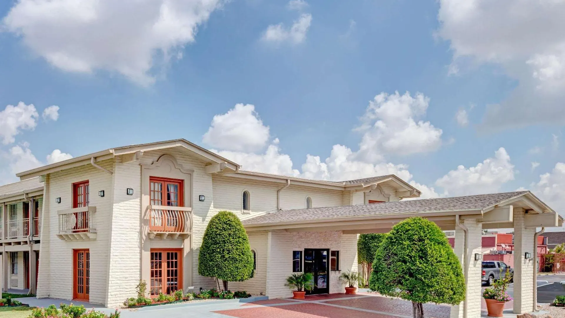 8 Travelodge by Wyndham Hotels in the South Worth Booking