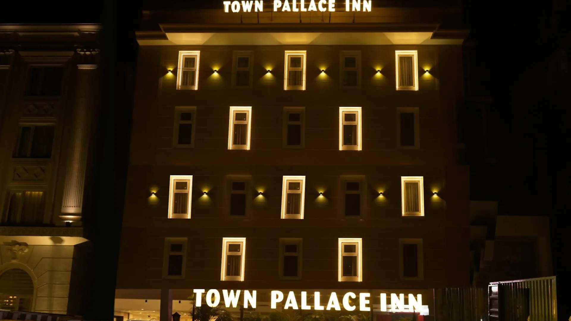 15 Family Hotels Close to National Rail Museum Delhi