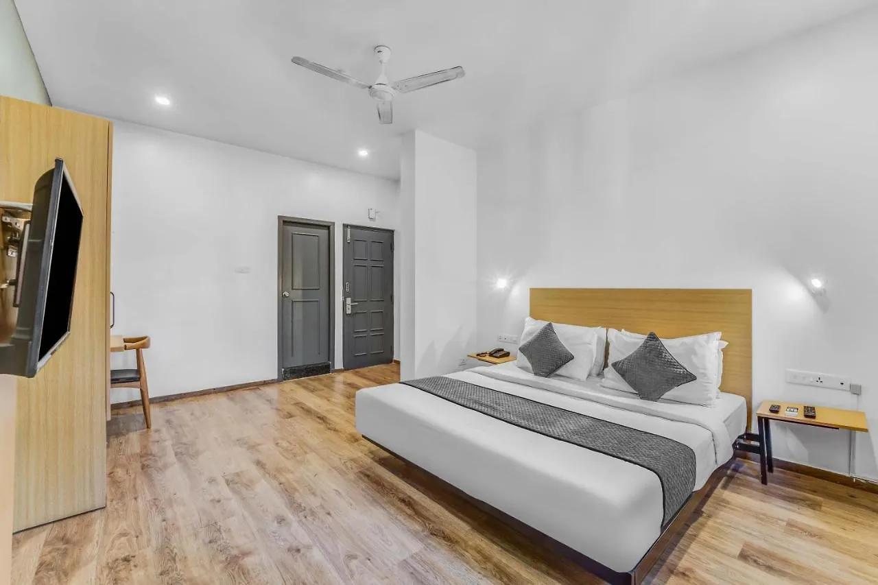 12 Smart Business Hotels Near Marundeeswarar Temple Worth Booking