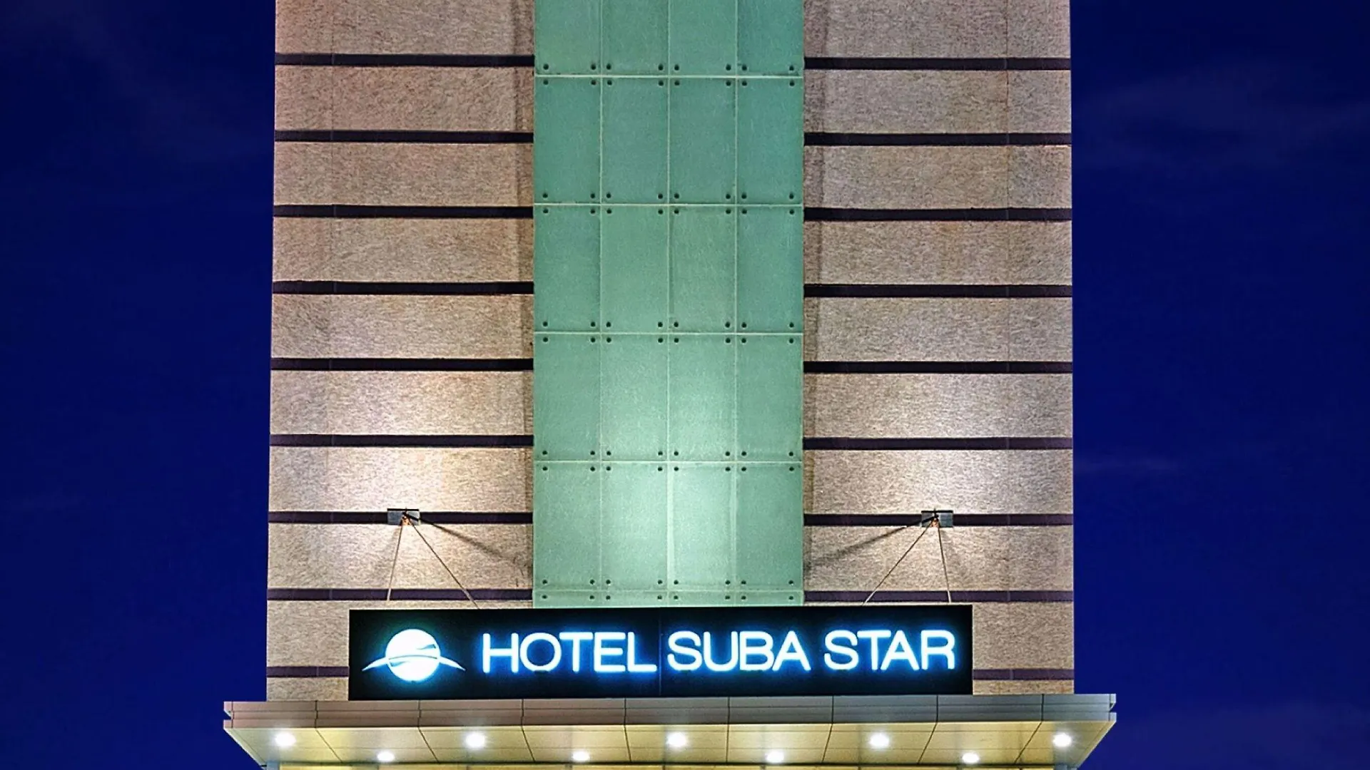 6 Family Hotels Near Kankaria Lake Worth Booking