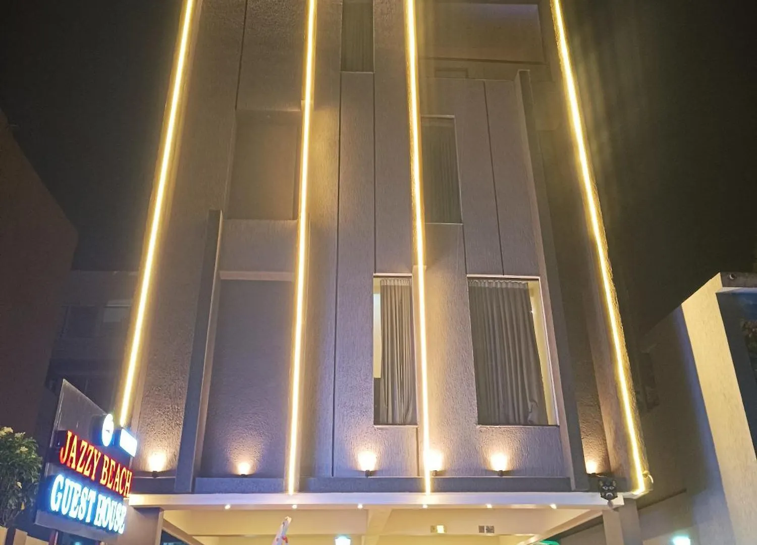 5 Budget Hotels Near Kailasa Giri Worth Booking in Vizag