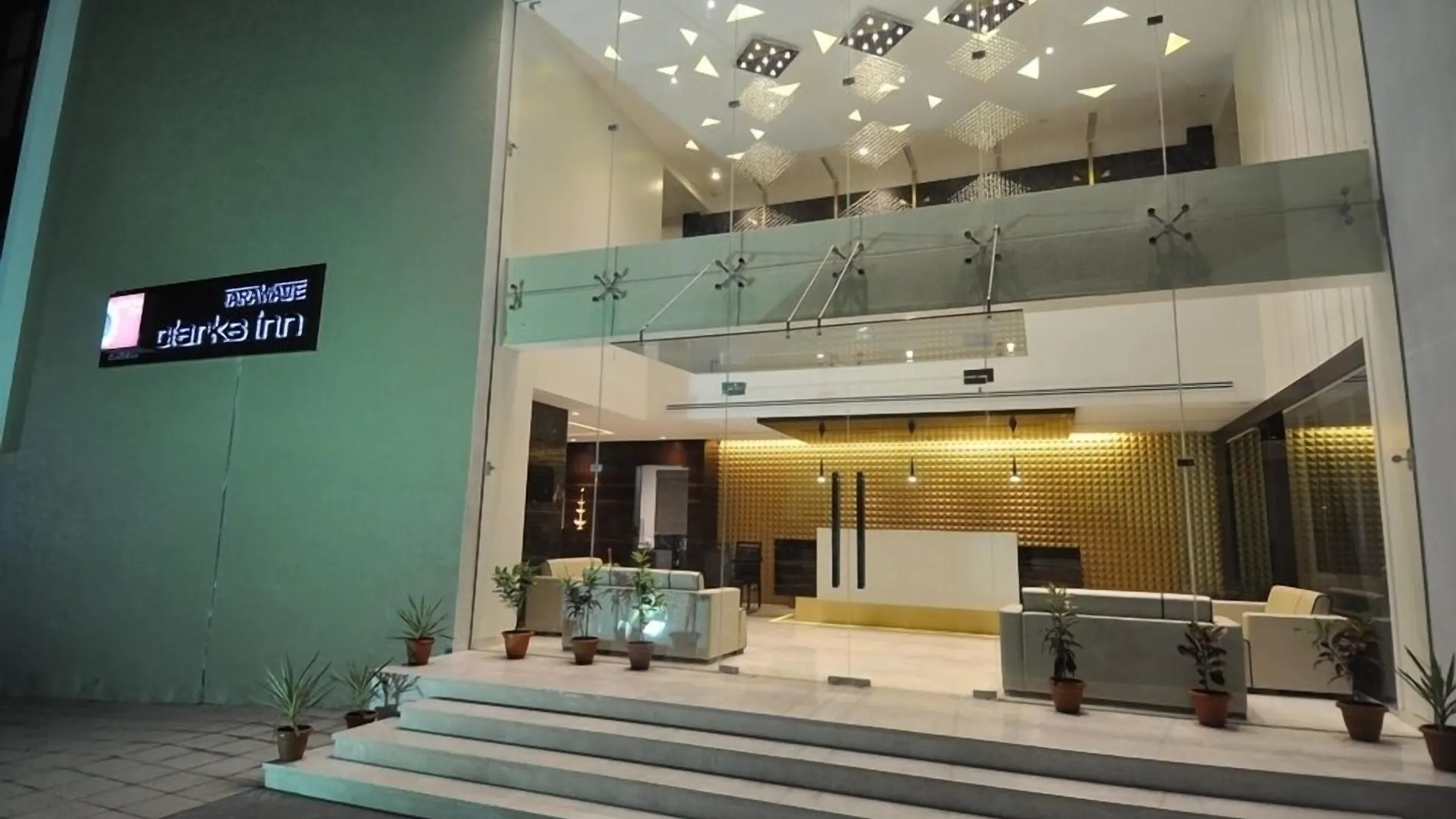 Where to Stay Near University of Pune: 5 Top 3-Star Hotels