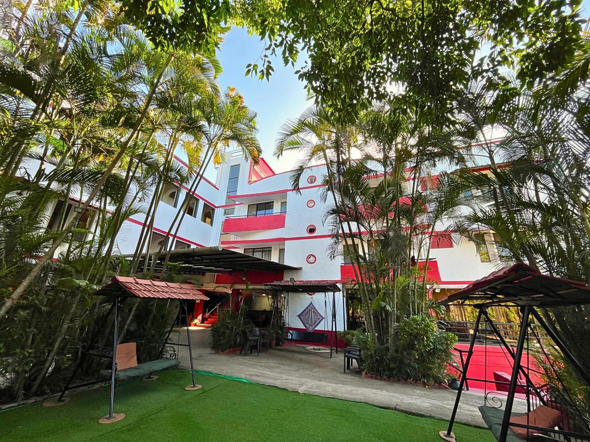 13 Resorts Near Lion's Point That Deliver on the Sahyadri Views