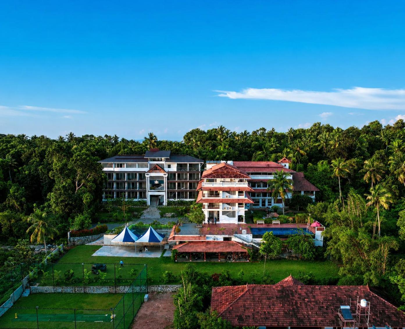 Staying Near Padmanabhaswamy Temple: 4 Family Hotels Compared