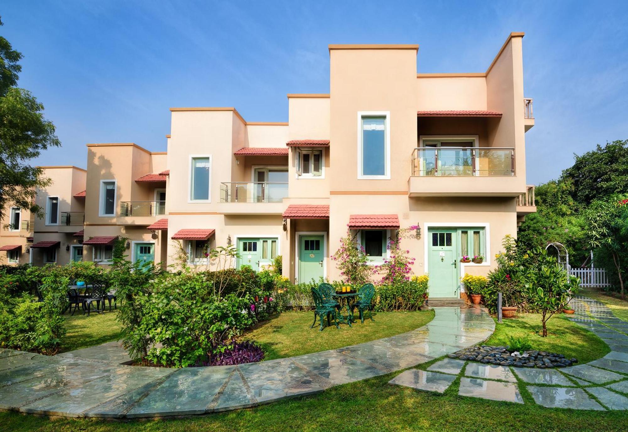 4 Family Hotels Near Aapno Ghar Worth Booking