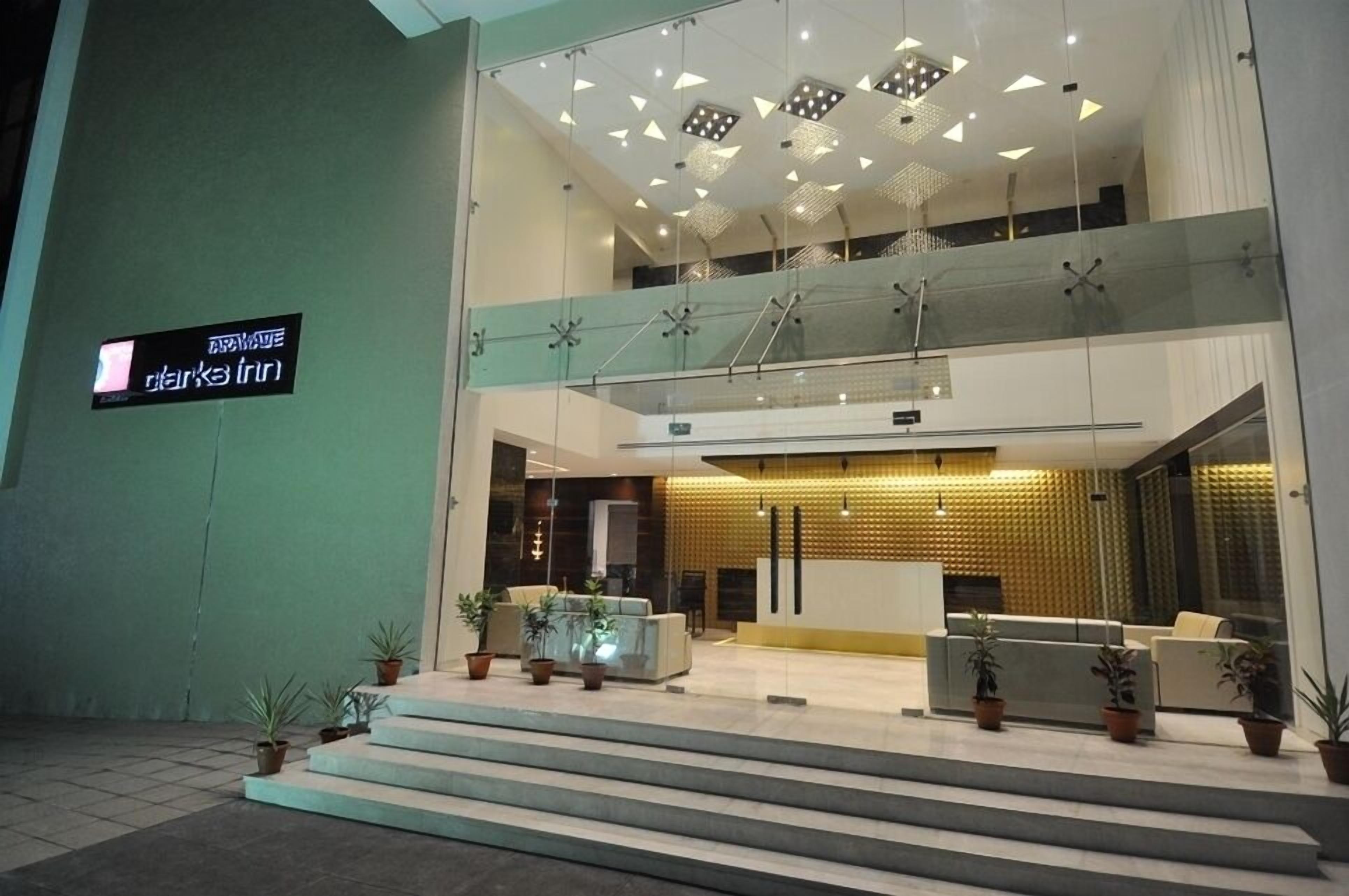 Where to Stay Near University of Pune: 5 Top 3-Star Hotels