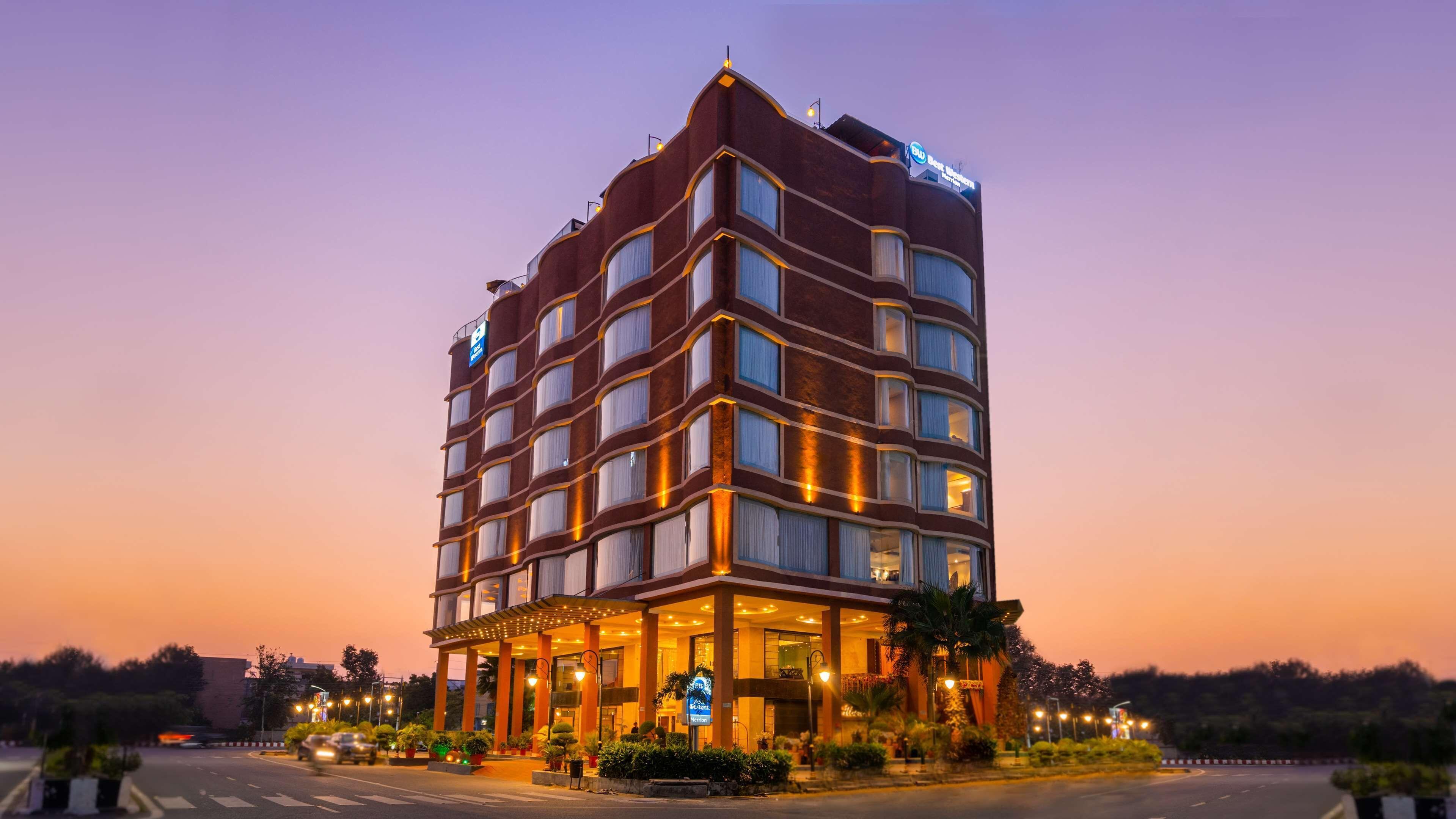 4 Highly Rated Hotels Close to Golden Temple Amritsar