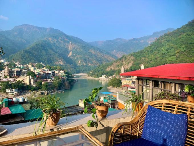 6 Budget Hotels Near Triveni Ghat Worth Booking
